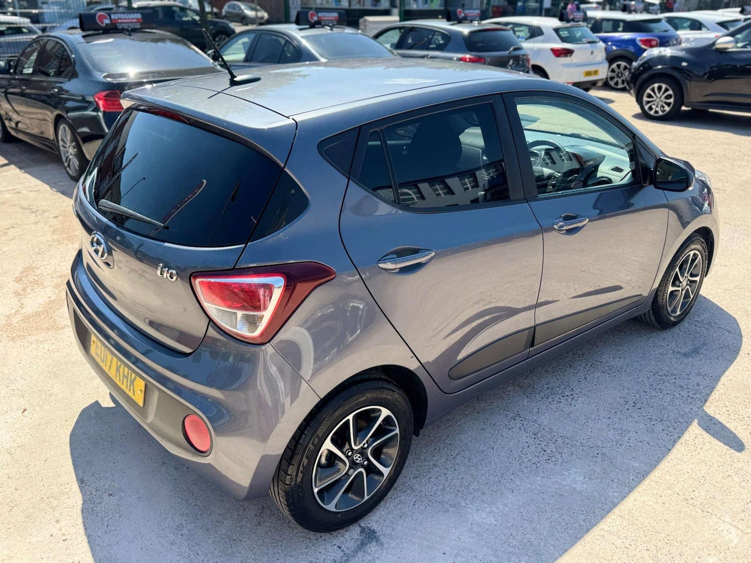 Used Hyundai i10 2017 for sale - 76987618: Photo 12