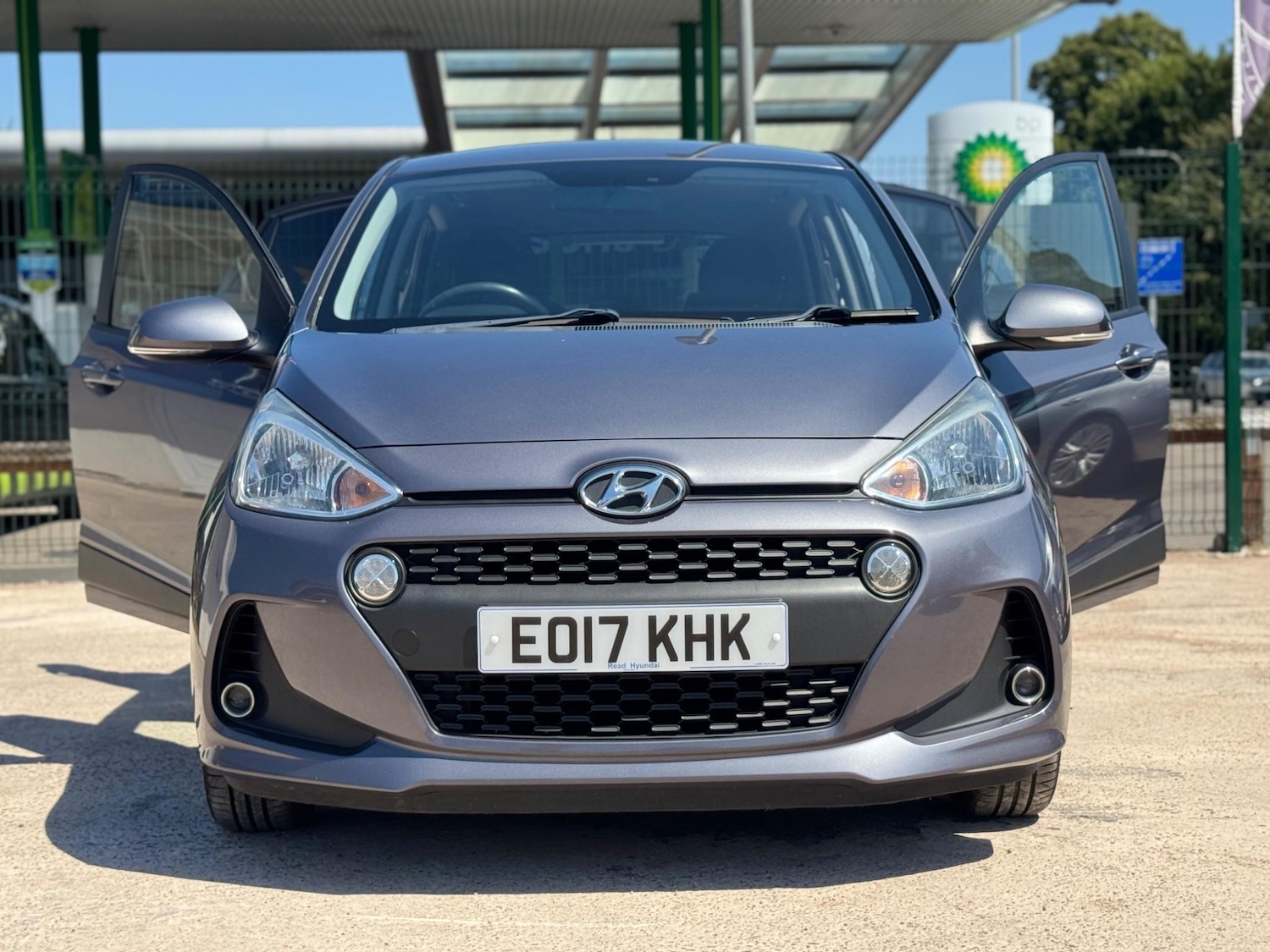 Used Hyundai i10 2017 for sale - 76987618: Photo 16