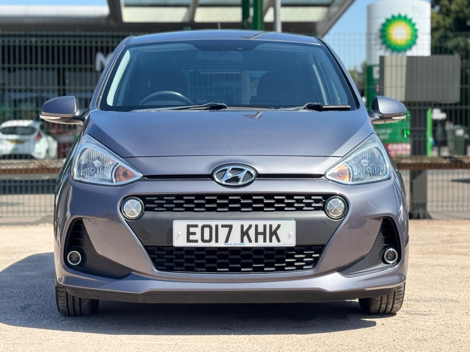 Used Hyundai i10 2017 for sale - 76987618: Photo 2