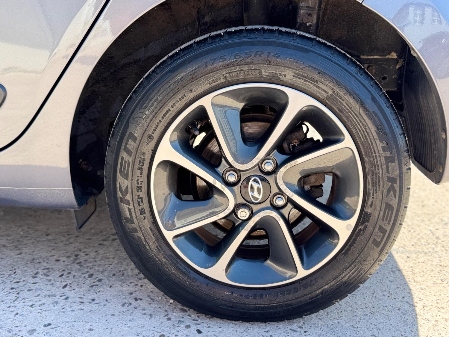 Used Hyundai i10 2017 for sale - 76987618: Photo 43