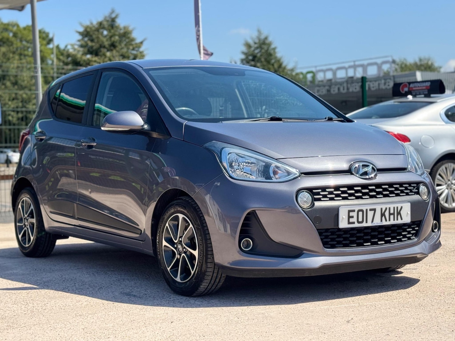 Used Hyundai i10 2017 for sale - 76987618: Photo 8