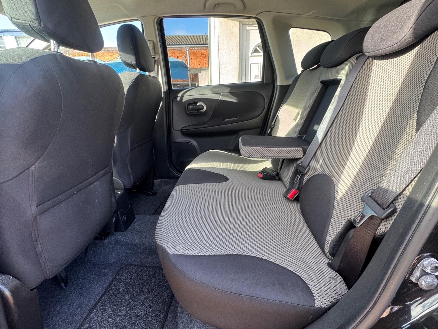 Used Nissan Note 2010 for sale - 76701764: Photo 32