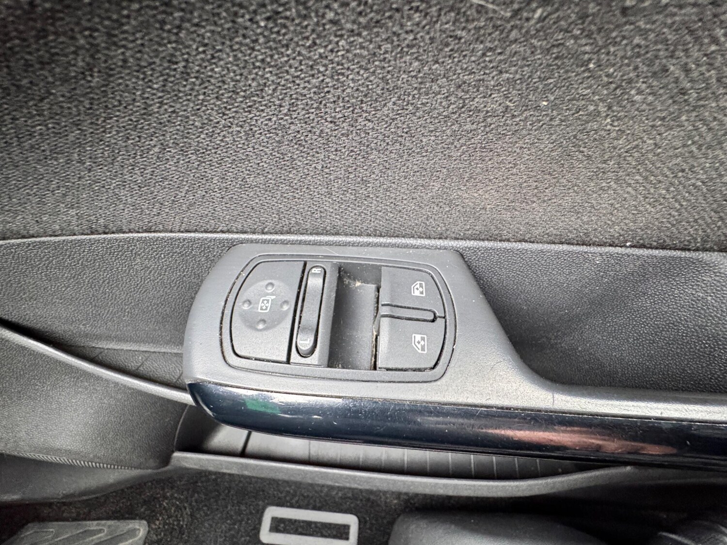 Used Vauxhall Corsa 2011 for sale - 77400852: Photo 39