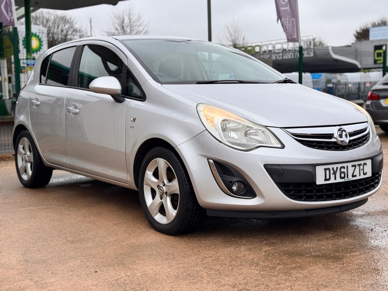 Used Vauxhall Corsa 2011 for sale - 77400852: Photo 5
