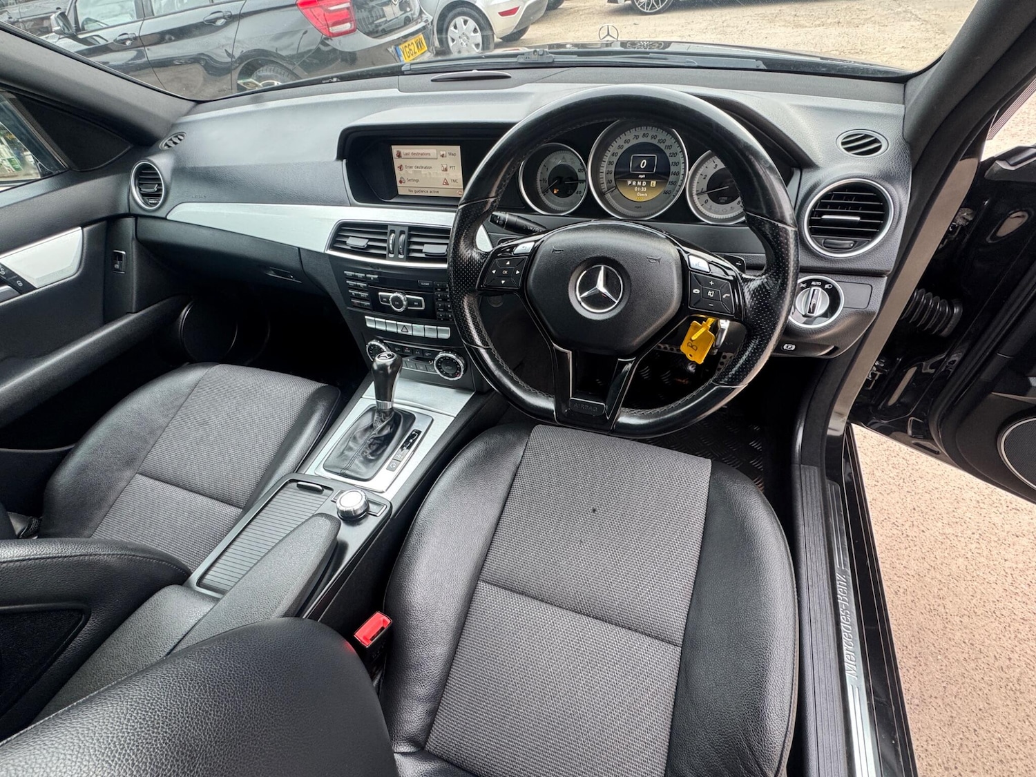 Used Mercedes-Benz C Class 2012 for sale - 77994143: Photo 27