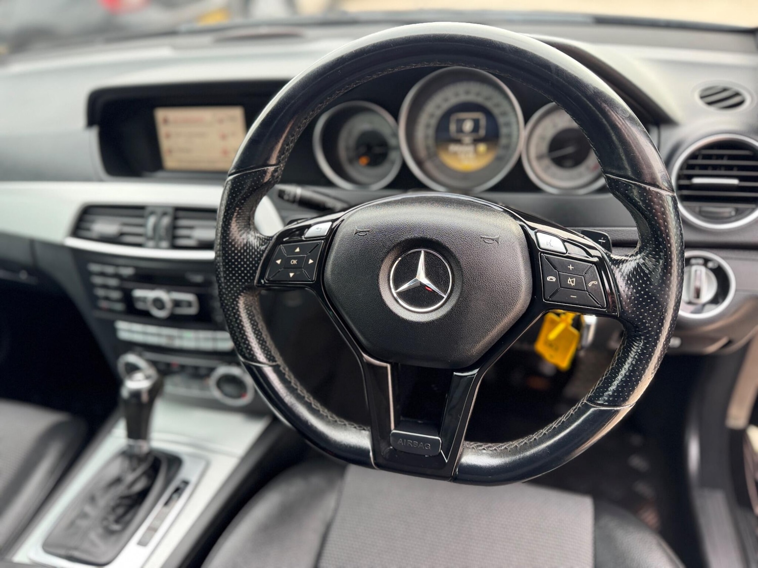 Used Mercedes-Benz C Class 2012 for sale - 77994143: Photo 4