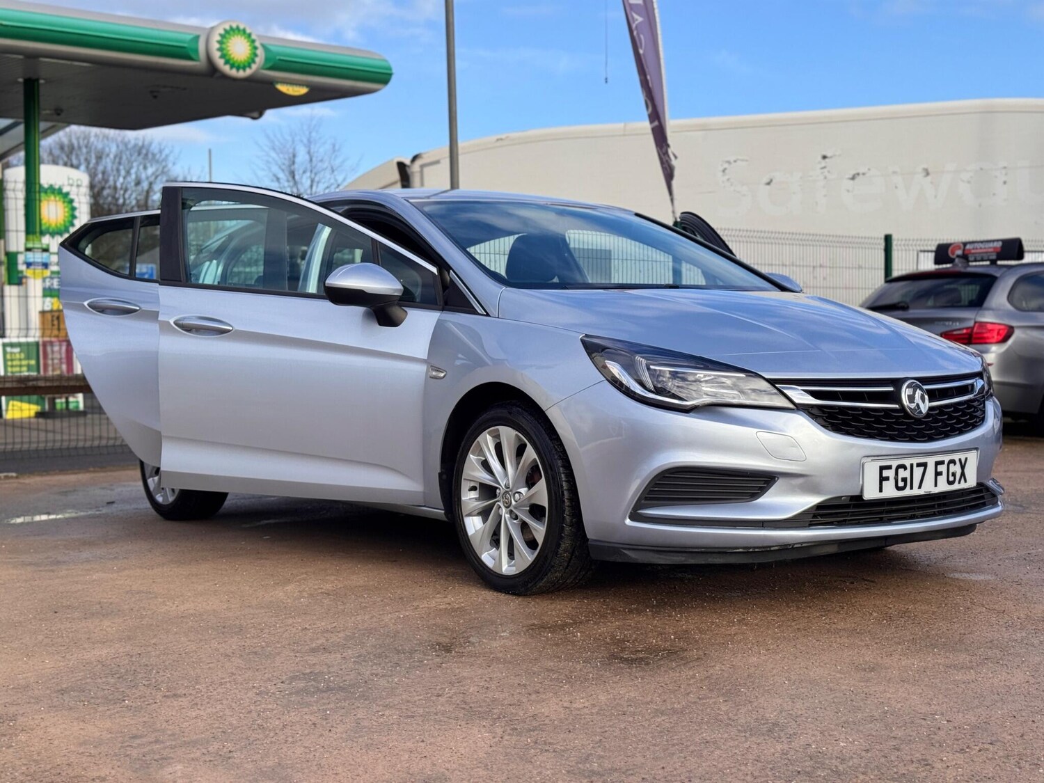 Used Vauxhall Astra for sale - 77359070: Photo 24