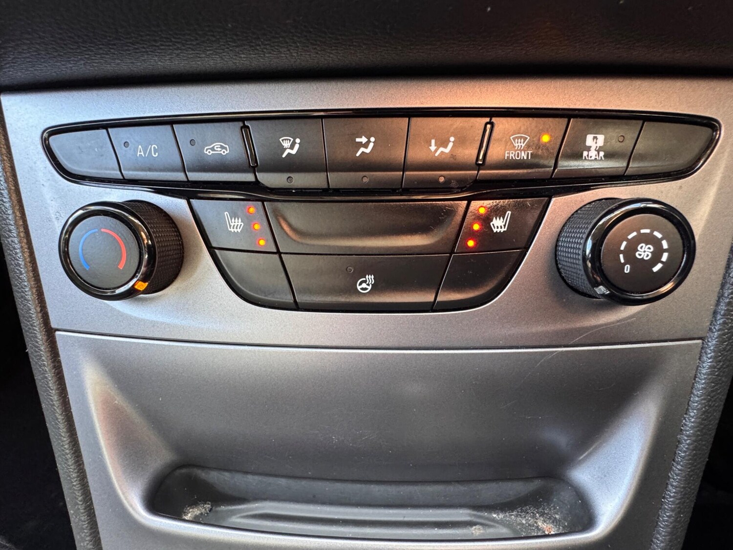 Used Vauxhall Astra for sale - 77359070: Photo 41