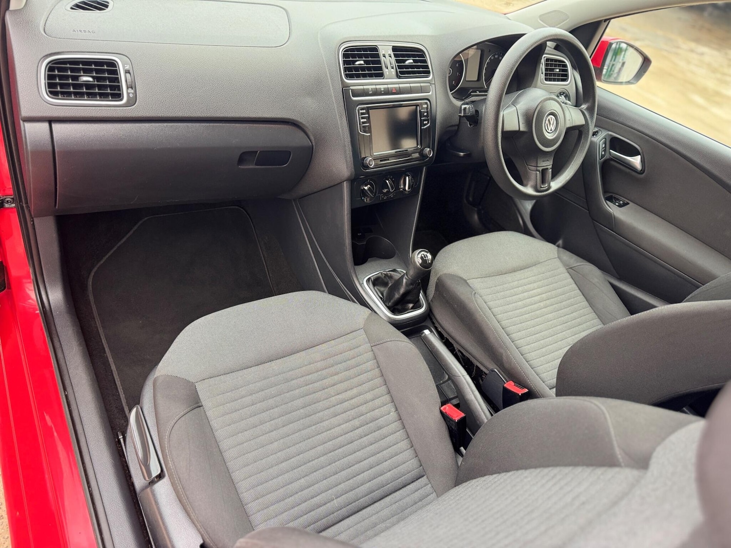 Used Volkswagen Polo 2013 for sale - 77799224: Photo 24