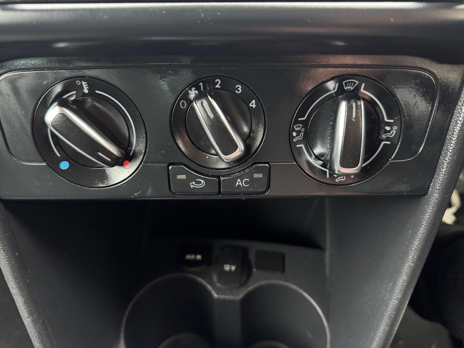 Used Volkswagen Polo 2013 for sale - 77799224: Photo 33