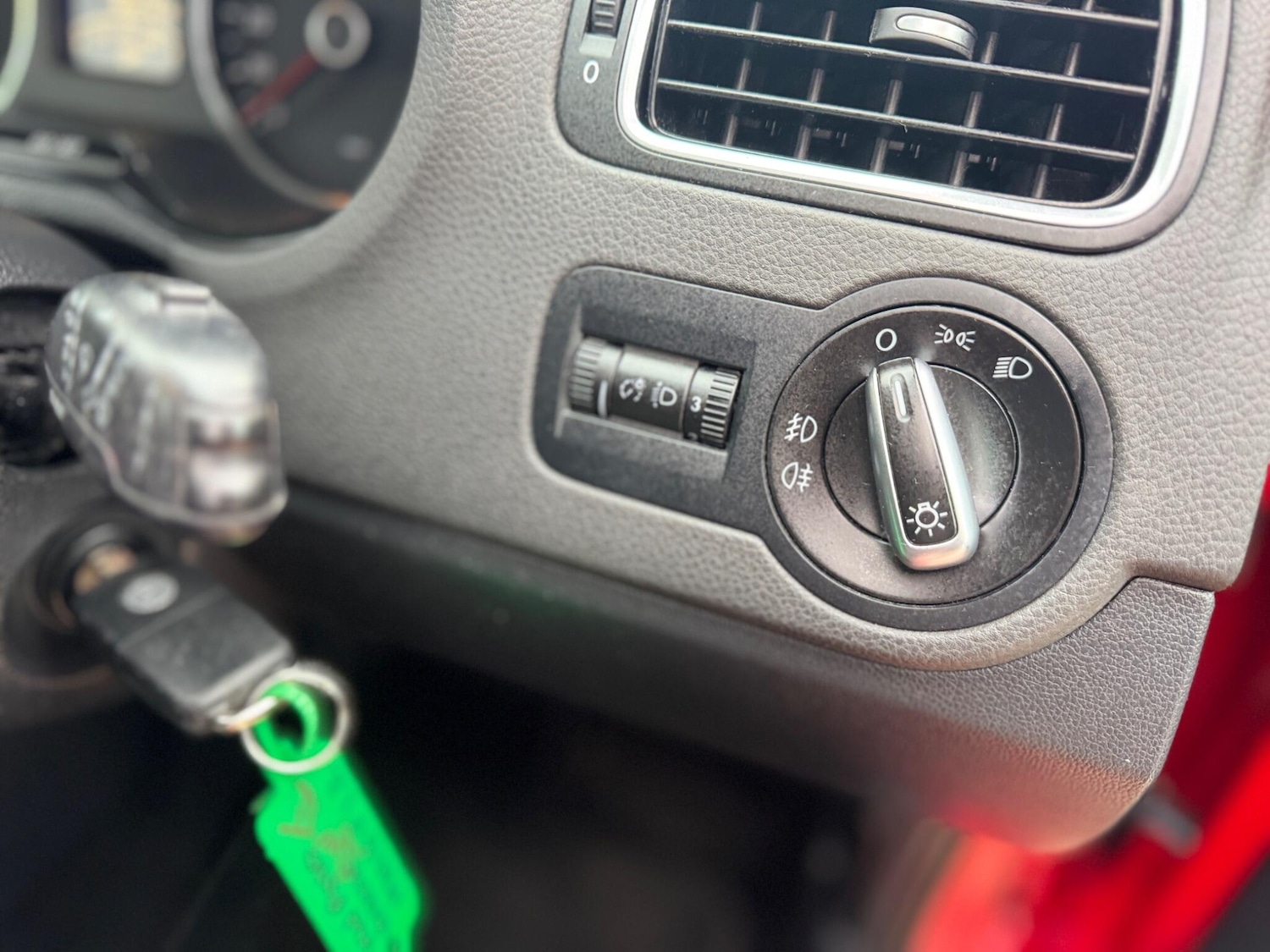 Used Volkswagen Polo 2013 for sale - 77799224: Photo 34