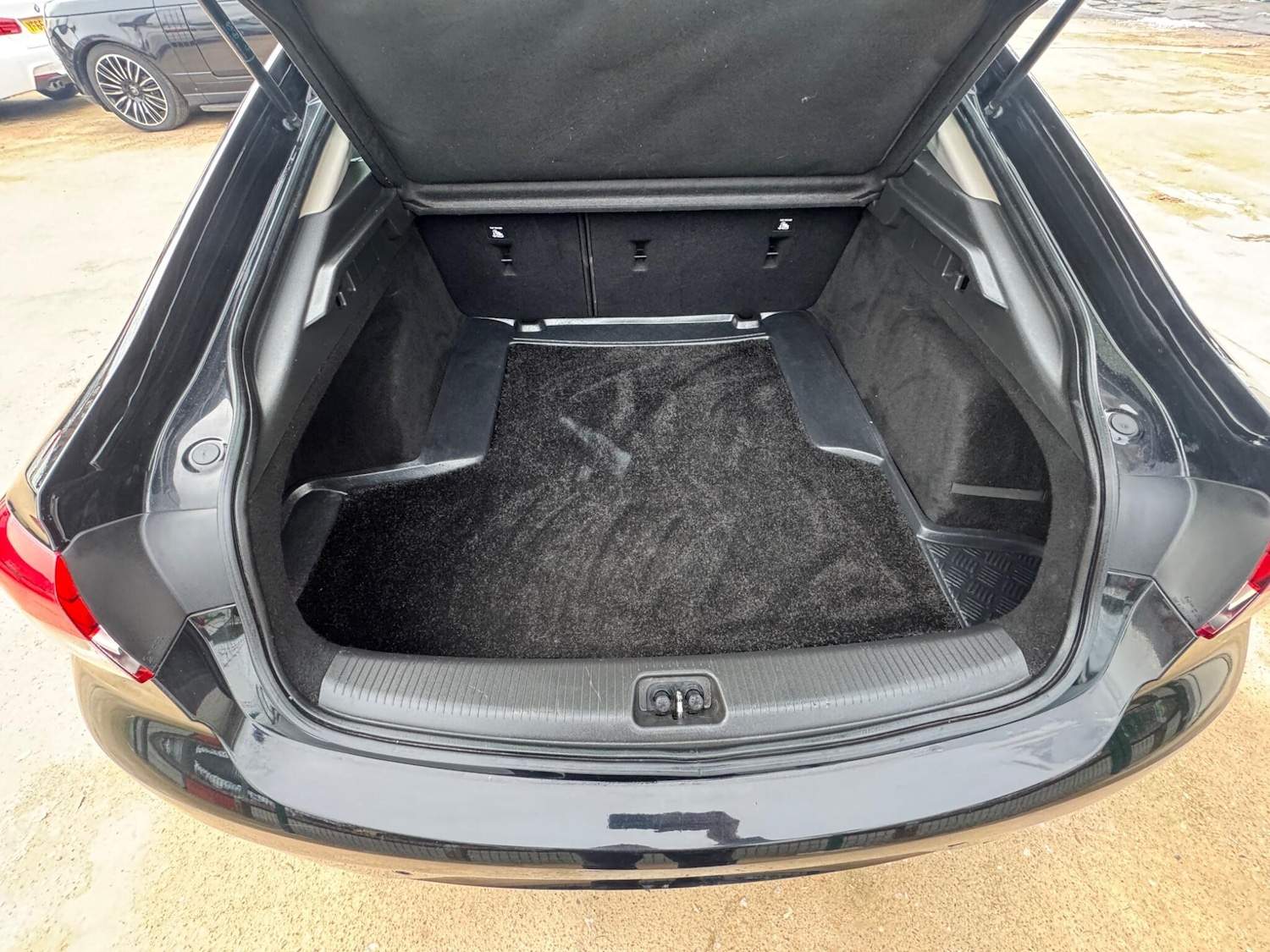 Used Vauxhall Insignia 2018 for sale - 77597769: Photo 35