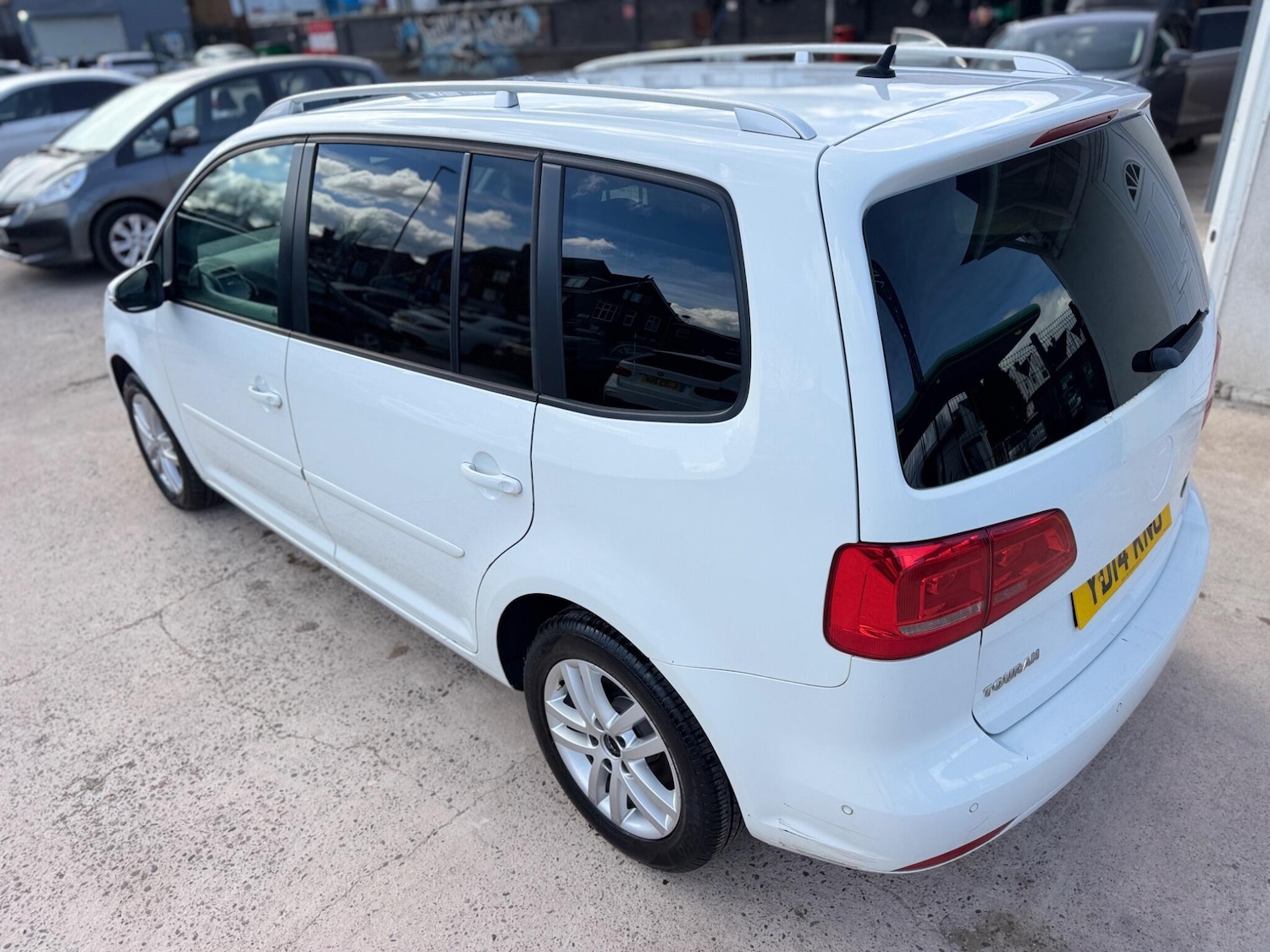 Used Volkswagen Touran for sale - 78141555: Photo 16