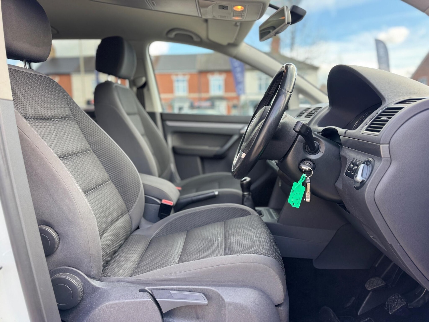 Used Volkswagen Touran for sale - 78141555: Photo 26