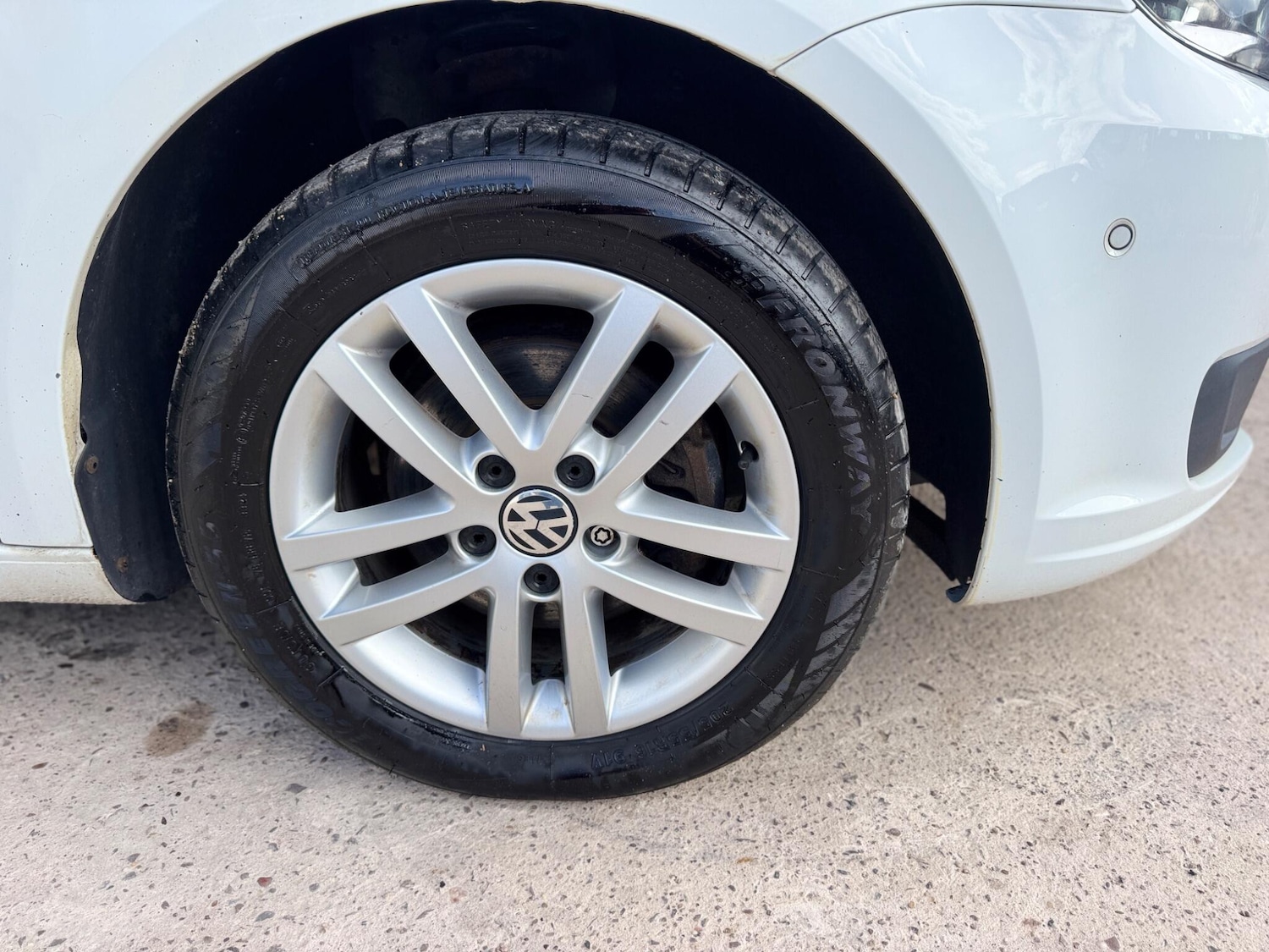 Used Volkswagen Touran for sale - 78141555: Photo 45