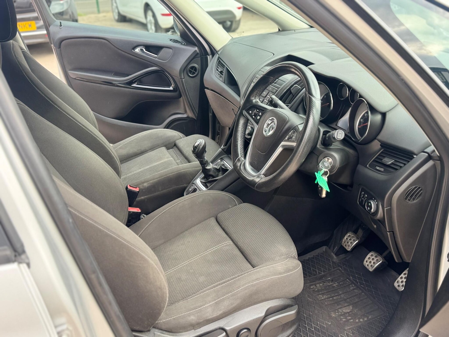 Used Vauxhall Zafira 2013 for sale - 76702414: Photo 43