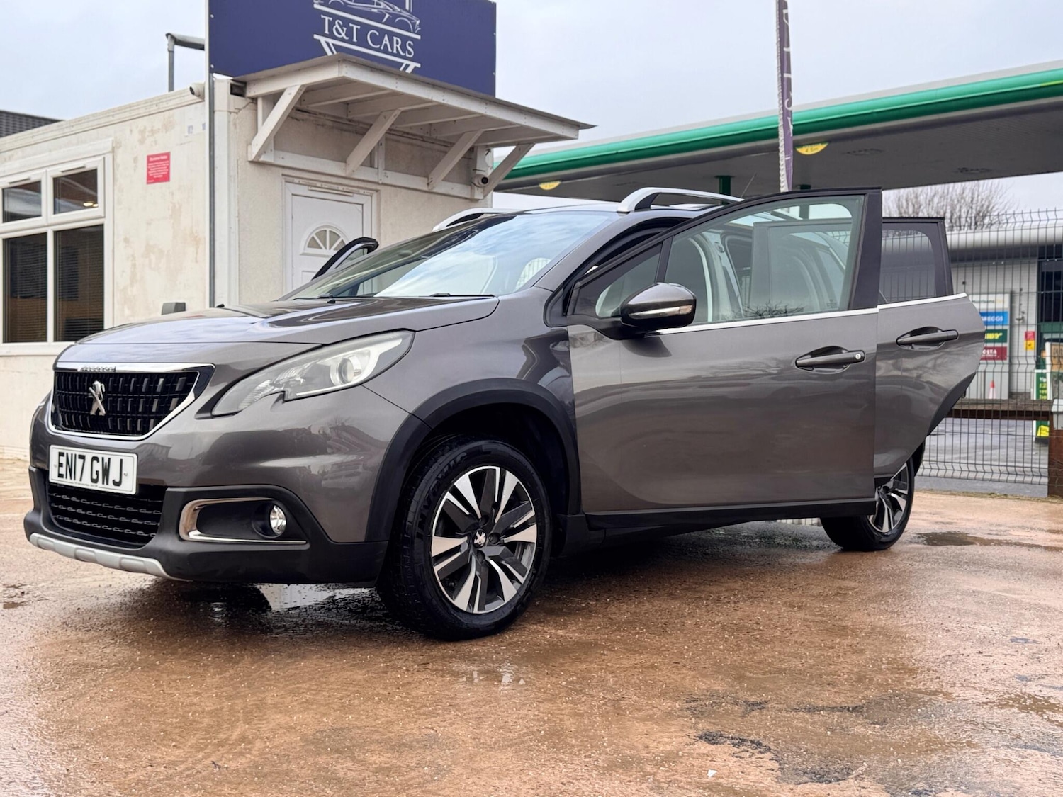 Used Peugeot 2008 2017 for sale - 77253604: Photo 24