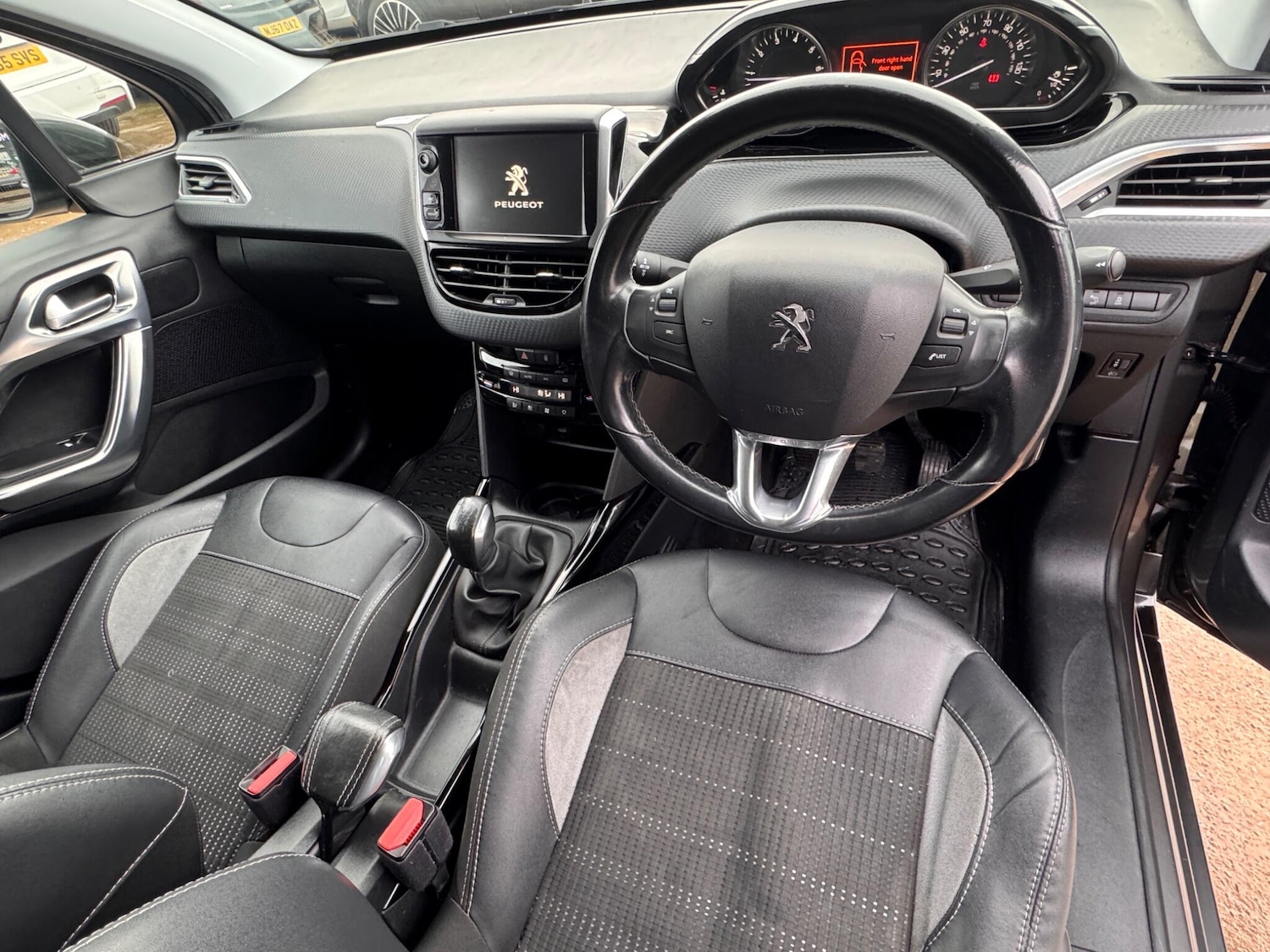 Used Peugeot 2008 2017 for sale - 77253604: Photo 27