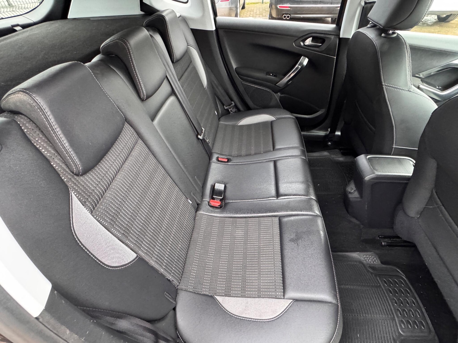 Used Peugeot 2008 2017 for sale - 77253604: Photo 28