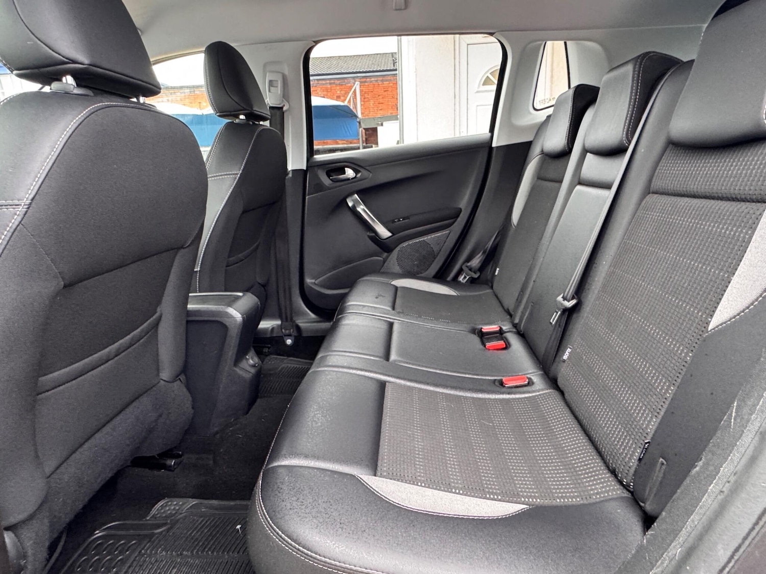 Used Peugeot 2008 2017 for sale - 77253604: Photo 32