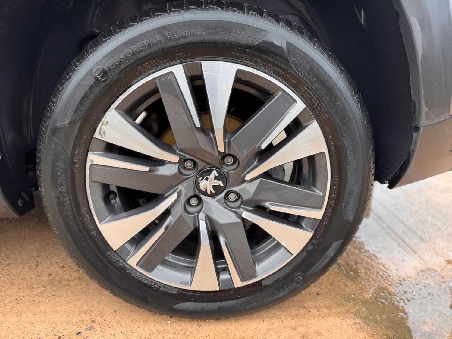 Used Peugeot 2008 2017 for sale - 77253604: Photo 44