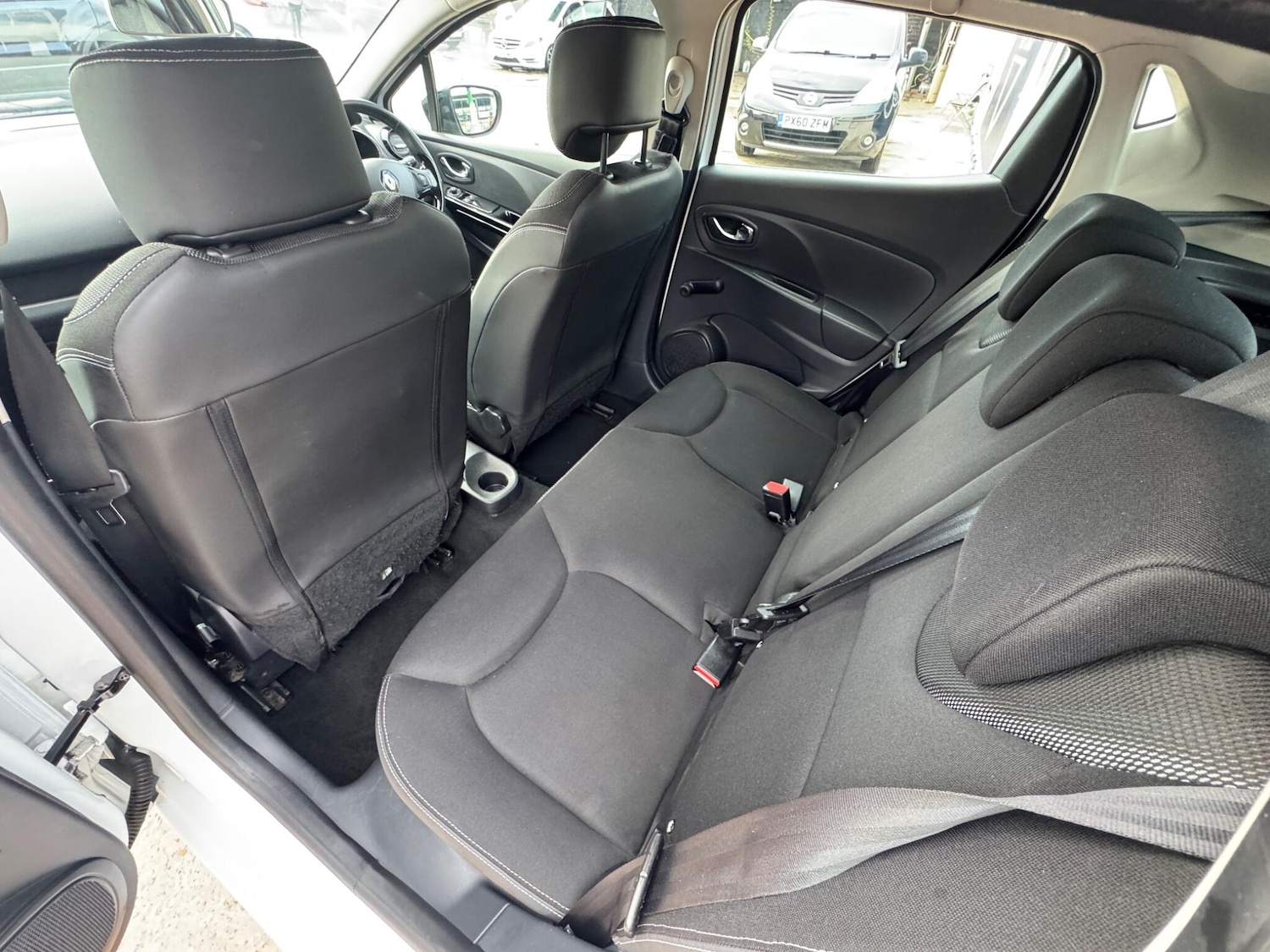 Used Renault Clio 2014 for sale - 76689296: Photo 10