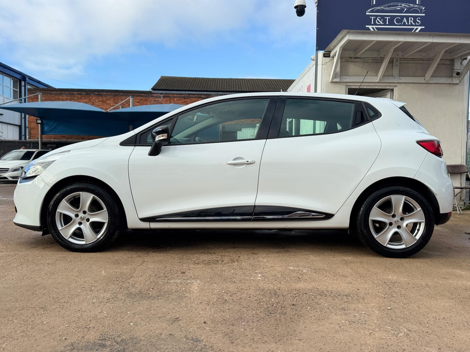 Used Renault Clio 2014 for sale - 76689296: Photo 23