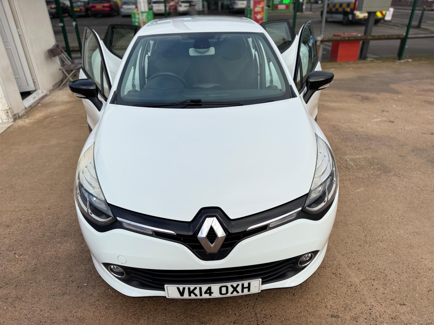 Used Renault Clio 2014 for sale - 76689296: Photo 24