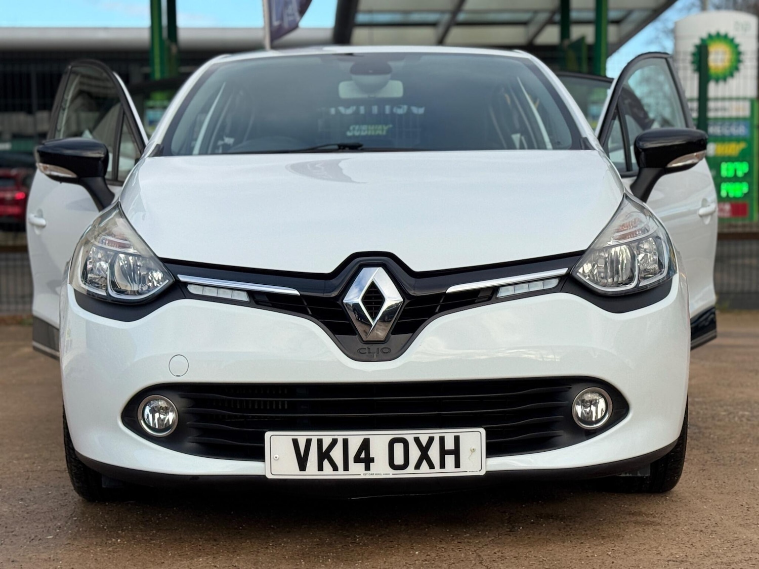 Used Renault Clio 2014 for sale - 76689296: Photo 27