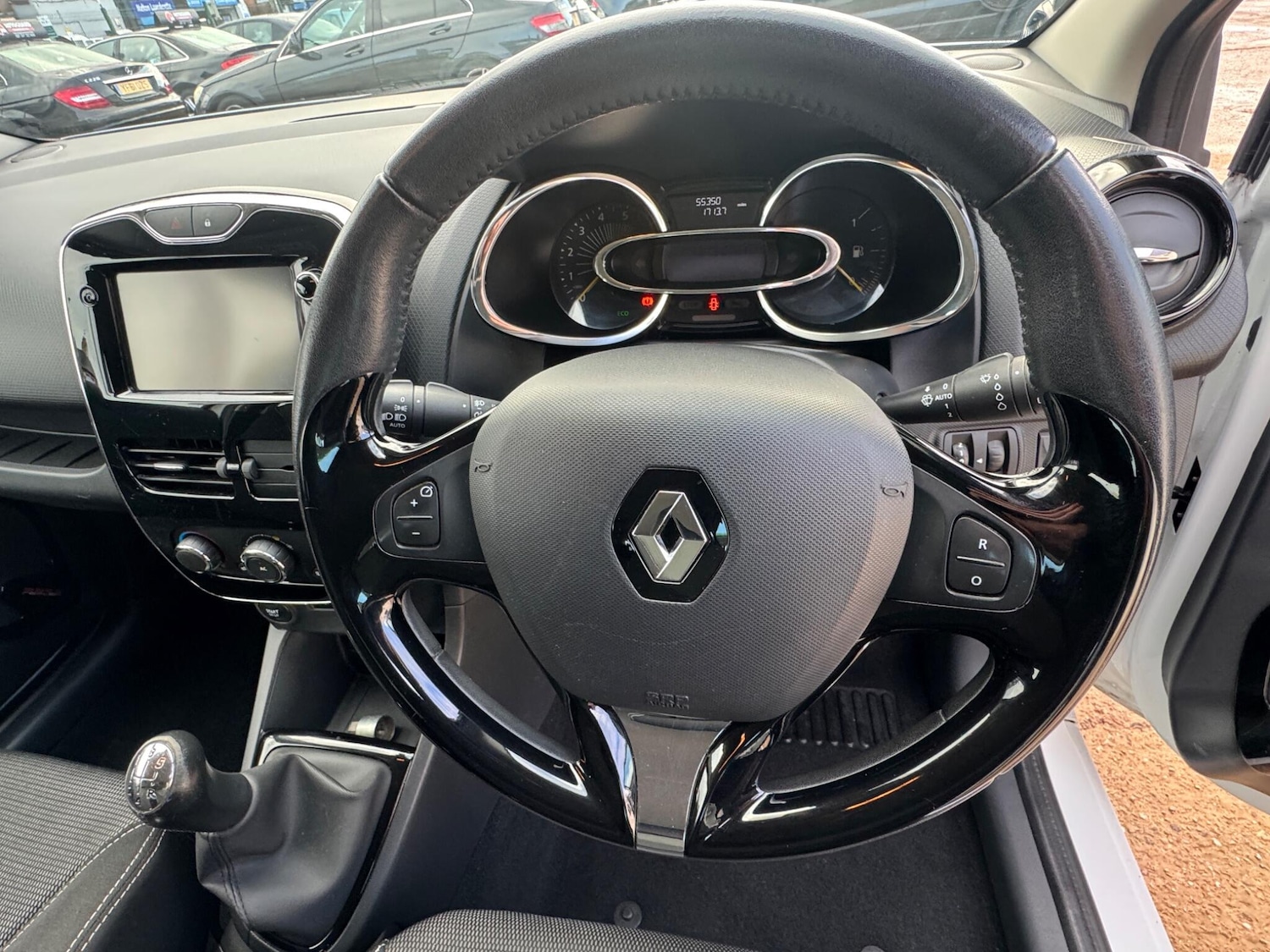 Used Renault Clio 2014 for sale - 76689296: Photo 4