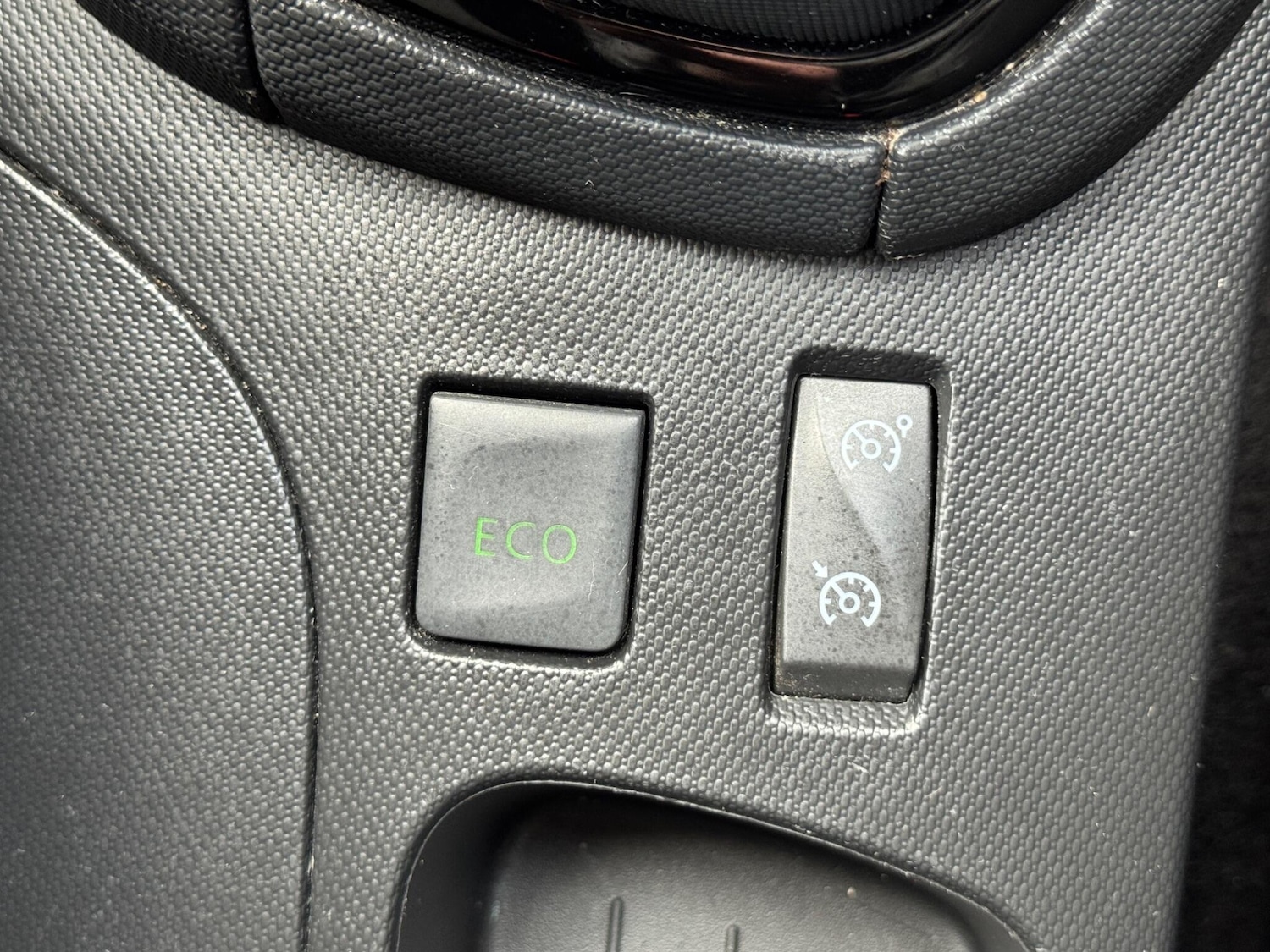 Used Renault Clio 2014 for sale - 76689296: Photo 46