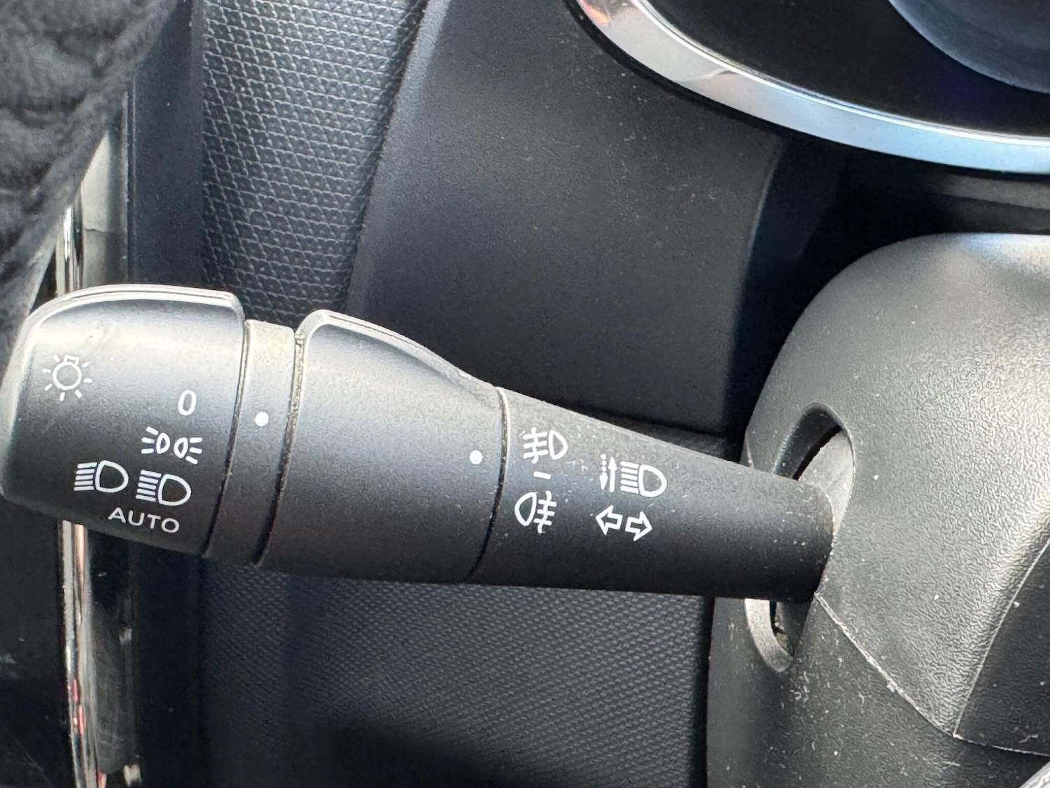 Used Renault Clio 2014 for sale - 76689296: Photo 48