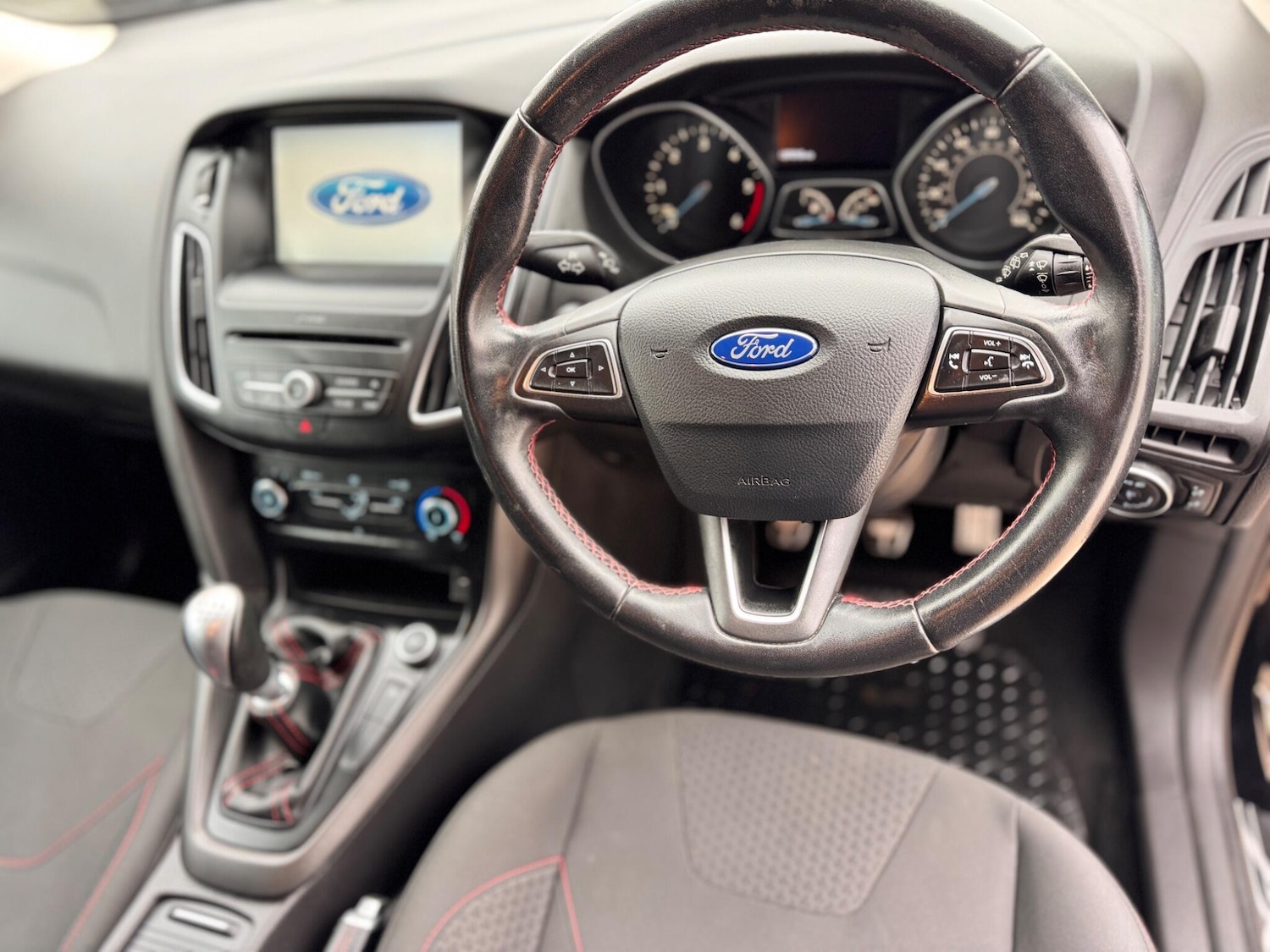 Used Ford Focus 2016 for sale - 77400595: Photo 3
