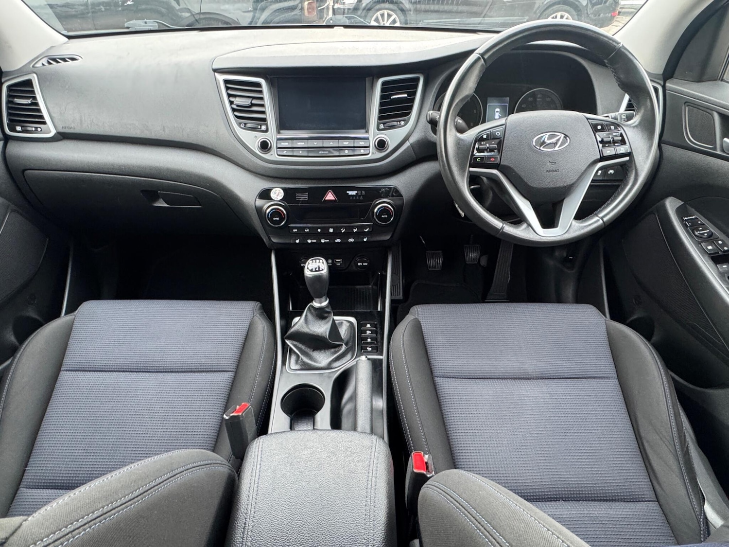 Used Hyundai TUCSON 2017 for sale - 76965276: Photo 3