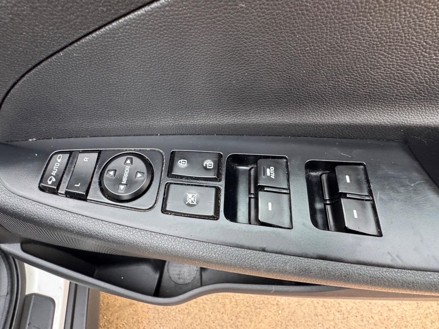 Used Hyundai TUCSON 2017 for sale - 76965276: Photo 46