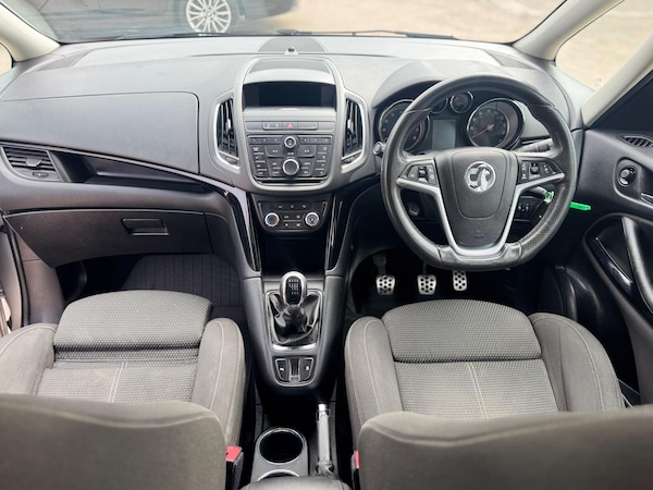 Used Vauxhall Zafira Tourer 2013 for sale - 75670866: Photo 3