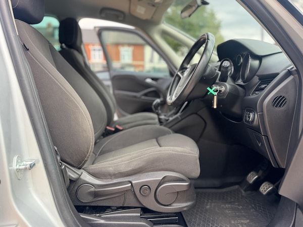 Used Vauxhall Zafira Tourer 2013 for sale - 75670866: Photo 41