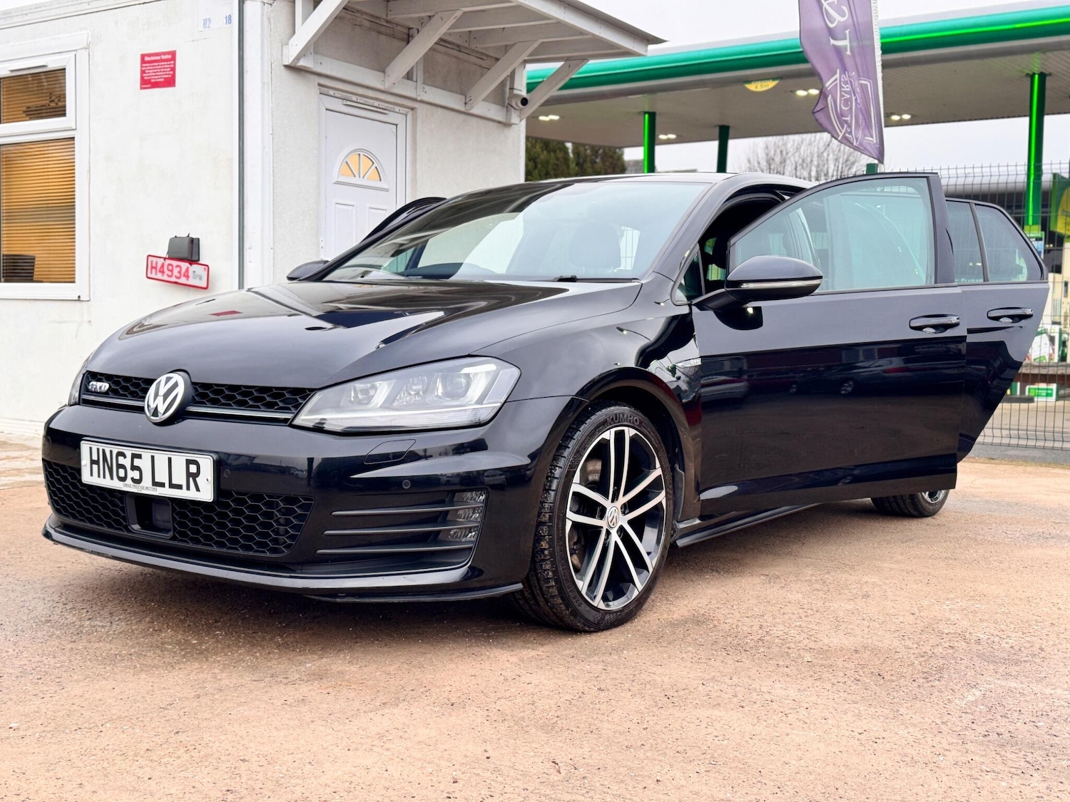 Used Volkswagen Golf 2015 for sale - 77970411: Photo 19