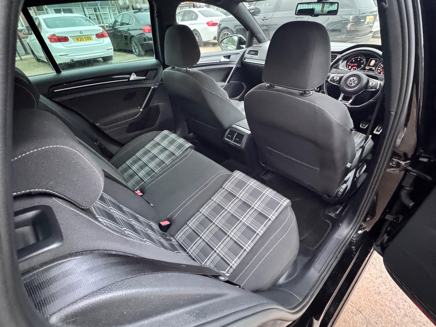 Used Volkswagen Golf 2015 for sale - 77970411: Photo 30