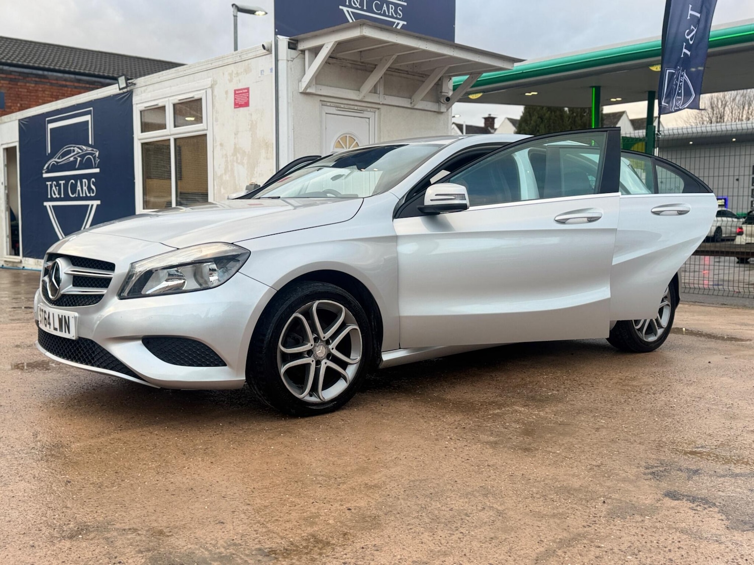 Used Mercedes-Benz A-Class 2014 for sale - 77625509: Photo 23