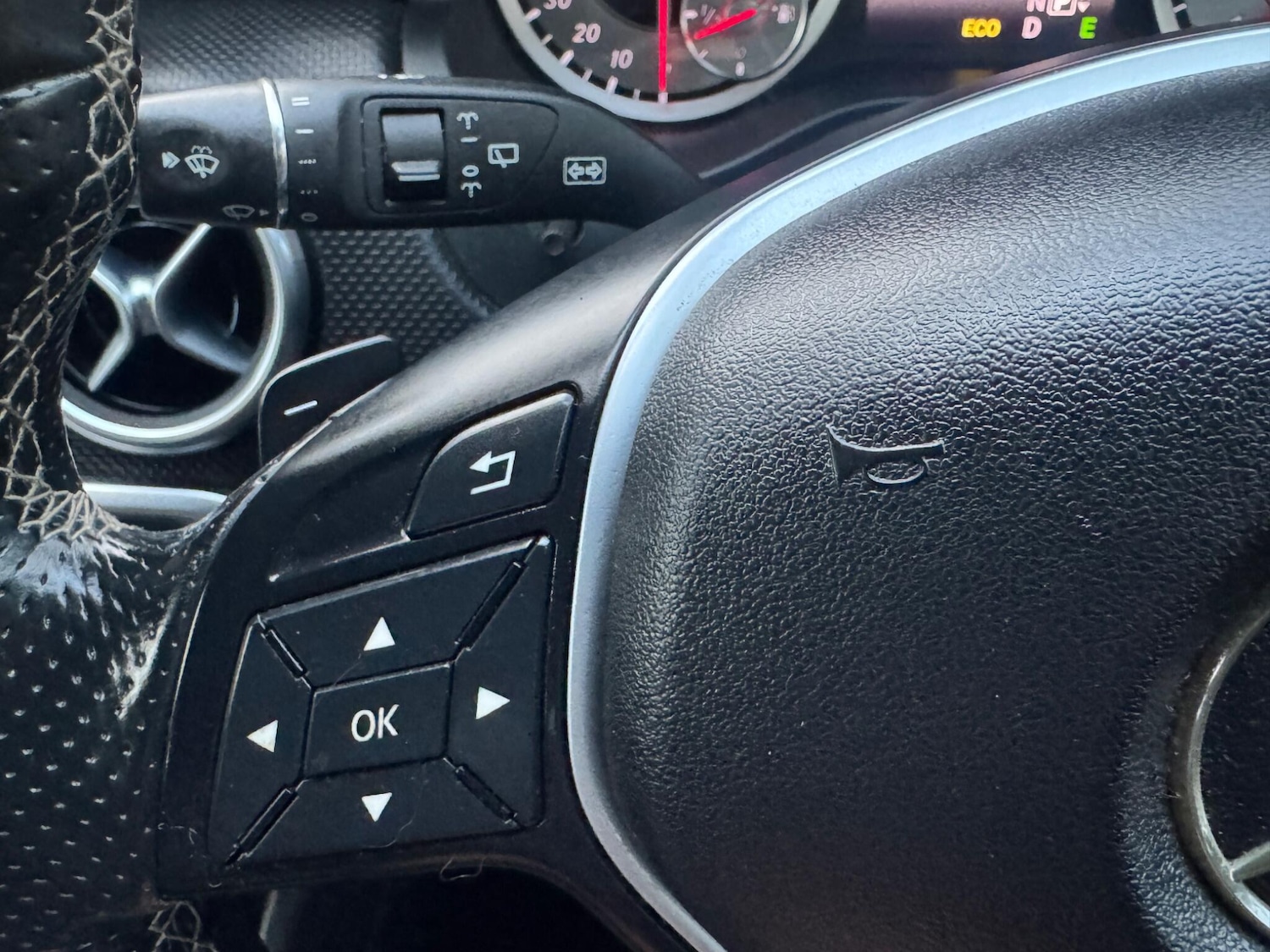 Used Mercedes-Benz A-Class 2014 for sale - 77625509: Photo 42