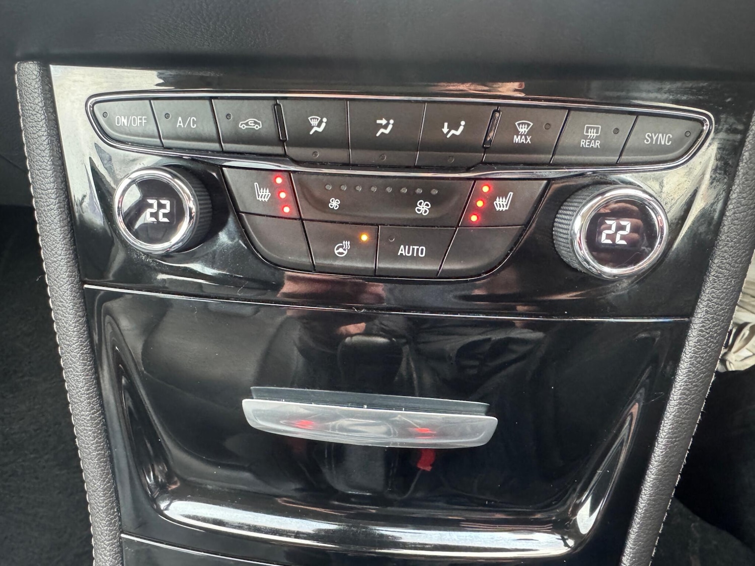 Used Vauxhall Astra 2015 for sale - 78071752: Photo 39