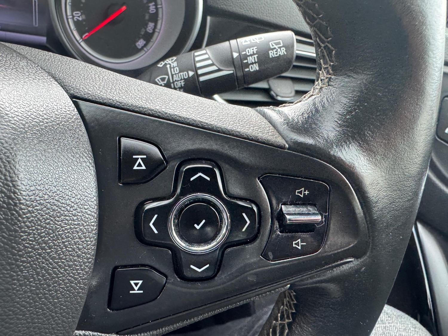 Used Vauxhall Astra 2015 for sale - 78071752: Photo 41