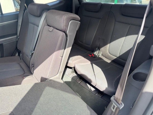 Used Hyundai Santa Fe 2011 for sale - 75747230: Photo 35