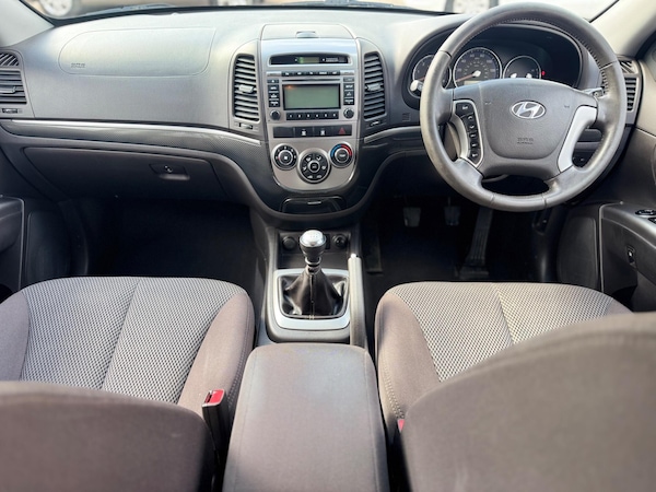 Used Hyundai Santa Fe 2011 for sale - 75747230: Photo 3