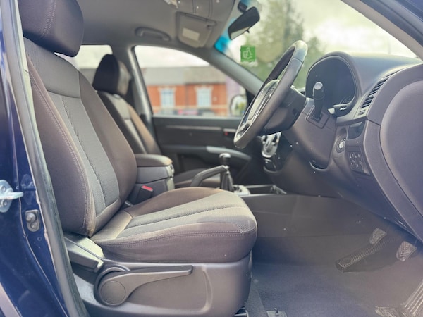 Used Hyundai Santa Fe 2011 for sale - 75747230: Photo 44