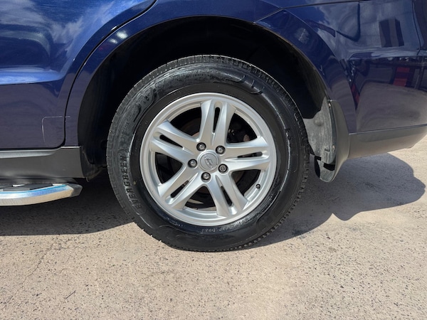 Used Hyundai Santa Fe 2011 for sale - 75747230: Photo 46