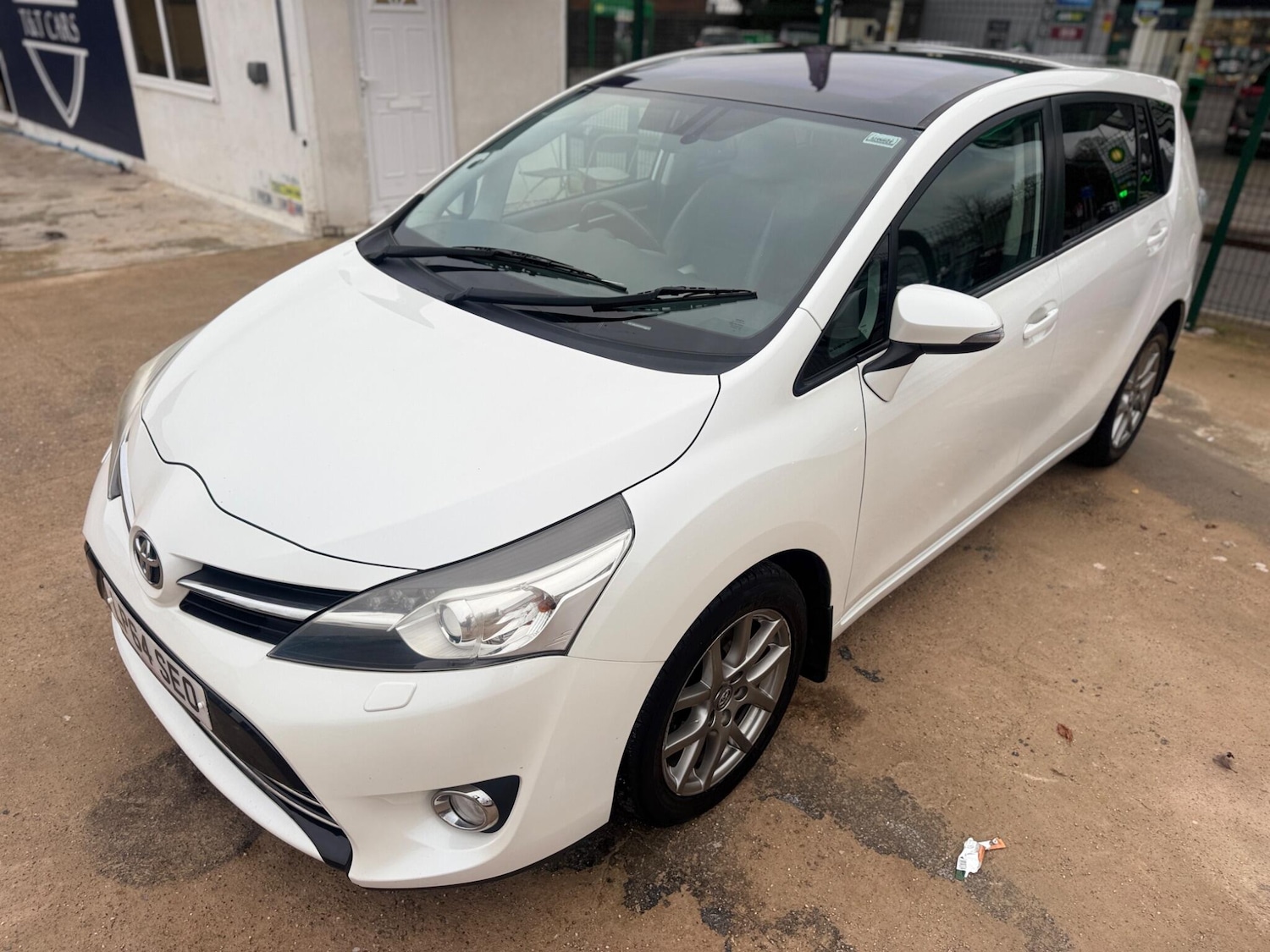 Used Toyota Verso 2015 for sale - 76597199: Photo 13