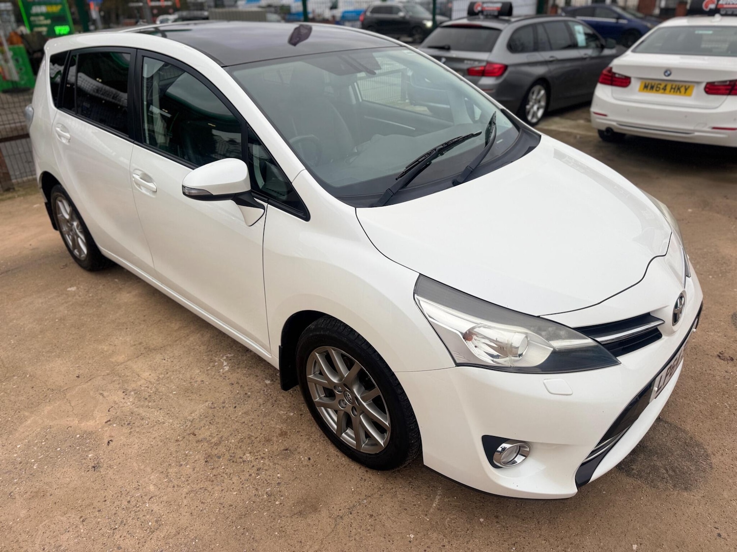 Used Toyota Verso 2015 for sale - 76597199: Photo 14