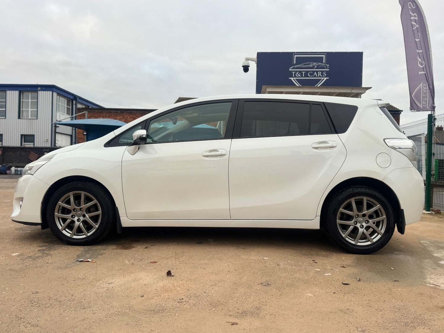Used Toyota Verso 2015 for sale - 76597199: Photo 18